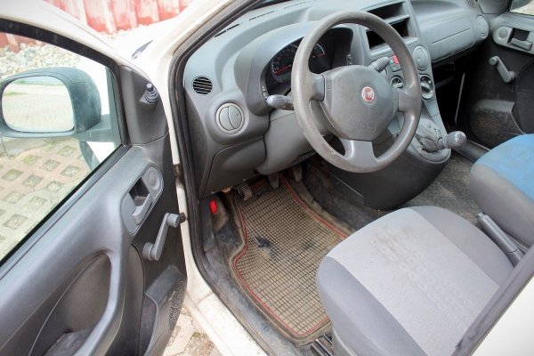 Fotel Lewy Kierowcy Fiat Panda II 2011 1.2i Hatchback 5-drzwi