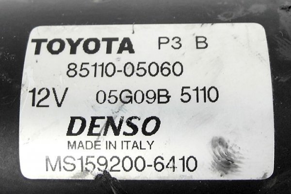 Silniczek wycieraczek przód Toyota Avensis T25 2005 Kombi