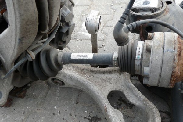Półoś przód lewa prawa VW Touareg 7P 2012 3.0TSI V6 Hybrid 7P0407271C