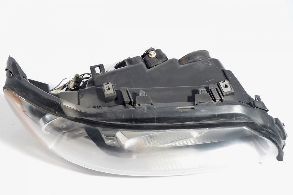 Reflektor prawy Volvo S60 / V70 2004-2009 (xenon)