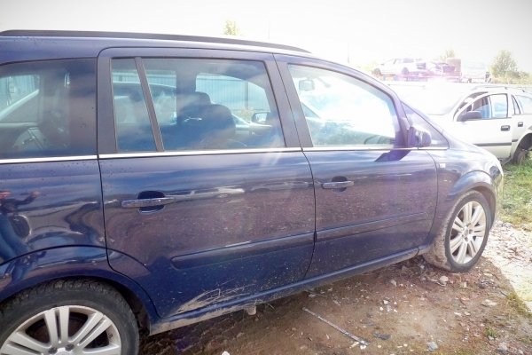Stacyjka + kluczyk Opel Zafira B 2006 1.9CDTI Z19DTL Minivan