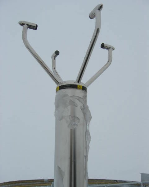 Gill WindObserver II wiatromierz ultradźwiękowy dwuosiowy ogrzewany anemometr przemysłowy