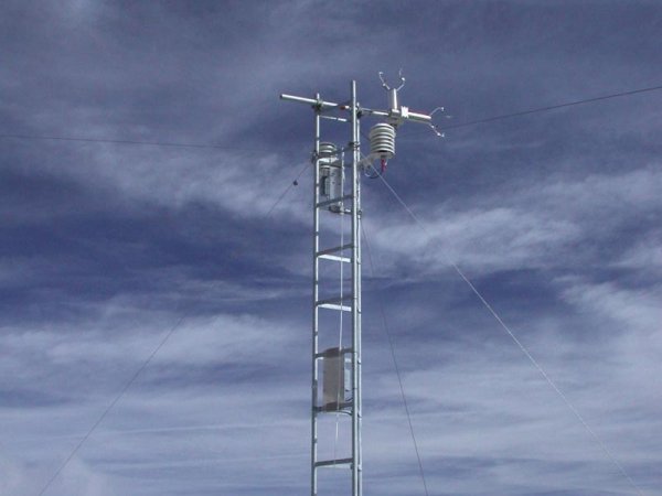 Gill WindObserver 90 wiatromierz ultradźwiękowy dwuosiowy ogrzewany anemometr do zjawisk ekstremalnych