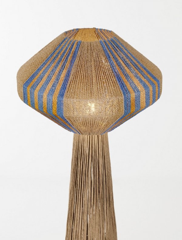 Nowoczesna lampa podłogowa stojąca sznurkowa kolor drewna rystykalna boho industrialna TEVANDO LE45353 Luces Exclusivas