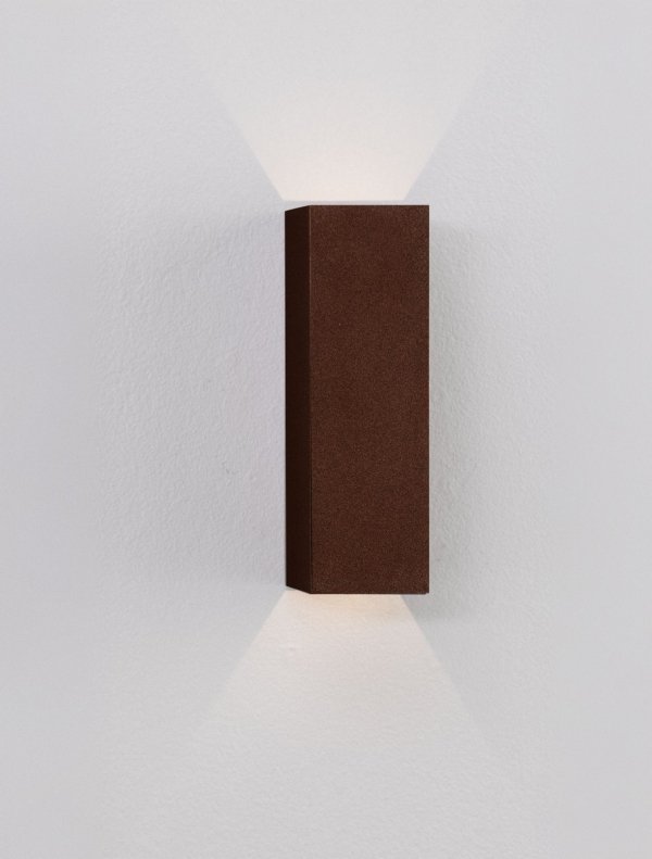 Kinkiet zewnętrzny LED aluminiowy kolor rdzawy prostokątny minimalistyczny nowoczesny podświetlający elewację IP54 ISOVIRA LE75225 Luces Exclusivas