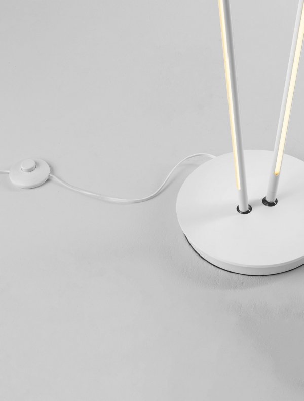 Nowoczesna lampka podłogowa TRENQUE LE44514 Luces Exclusivas