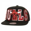 Mitchell & Ness czapka z daszkiem Varsity Bust Snapback Chicago Bulls HHSS6461-CBUYYPPPBLCK