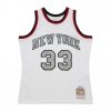 Mitchell & Ness koszulka męska NBA Cracked Cement Swingman Jersey Knicks 1991 Patrick Ewing TFSM5934-NYK91PEWWHIT