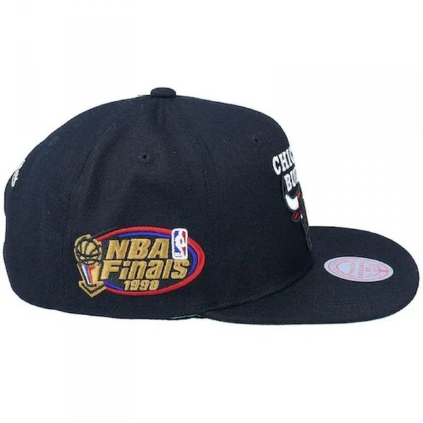 Mitchell &amp; Ness czapka z daszkiem NBA Chicago Bulls Top Spot Snapback Hwc Bulls HHSS2976-CBUYYPPPBLCK