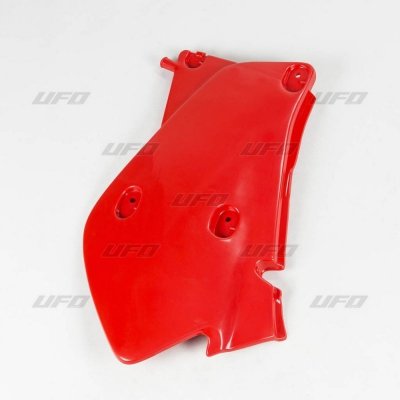 UFO BOCZKI TYLNE HONDA XR 650R 00-20 (1 SZT. LEWY) KOLOR CZERWONY