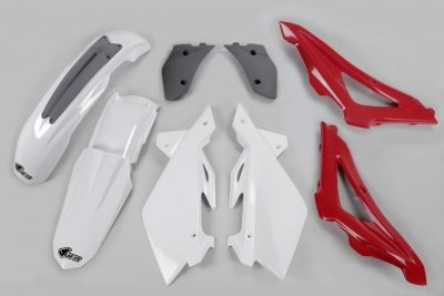 UFO KOMPLET PLASTIKÓW HUSQVARNA CR 125/250 2T 06-08 KOLOR OEM 06 (BIAŁY/SZARY/CZERWONY) (HU603E999)
