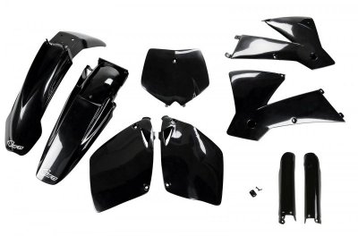 UFO KOMPLET PLASTIKÓW (FULL KIT) Z OSŁONAMI TELESKOPÓW (AMORTYZATORÓW) KTM SX-SXF 01-02 KOLOR CZARNY