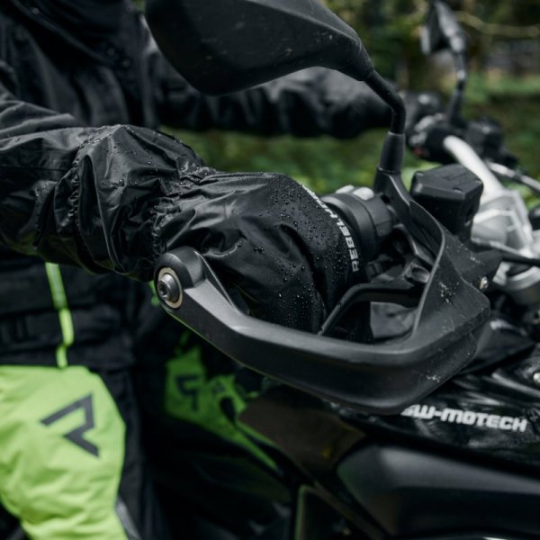 OSŁONA PRZECIWDESZCZOWA NA RĘKAWICE REBELHORN BOLT BLACK XL