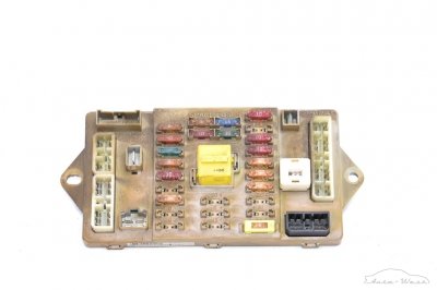 Bentley Arnage Rolls Royce silver Seraph druga skrzynka z bezpiecznikami