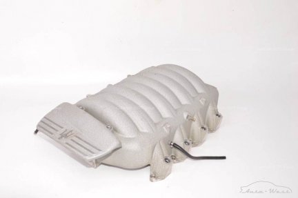 Maserati 3200 GT Intake manifold with throttle body cover
