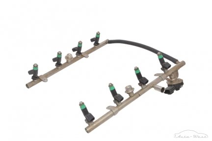 Aston Martin Vantage V8 Fuel injector rail with injectors
