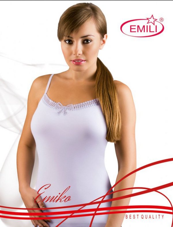 Emili Emiko plus biała koszulka