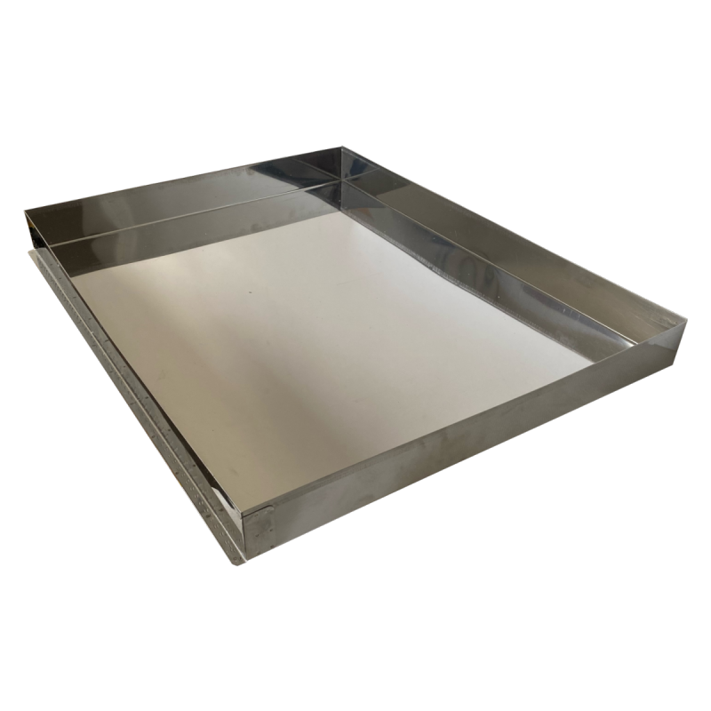 Solar wax melter with a stainless steel insert