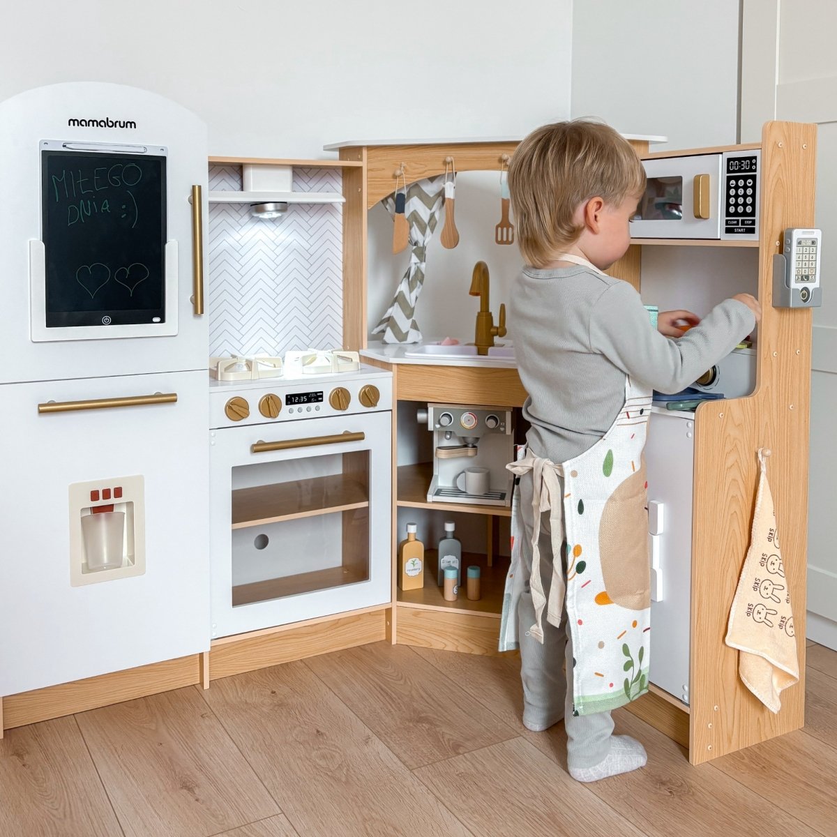 Duża, drewniana kuchnia interaktywna XXXXL z oświetleniem LED, pralką mikrofalą ekspresem do kawy oraz zestawem warzyw i owoców - 50 elementów