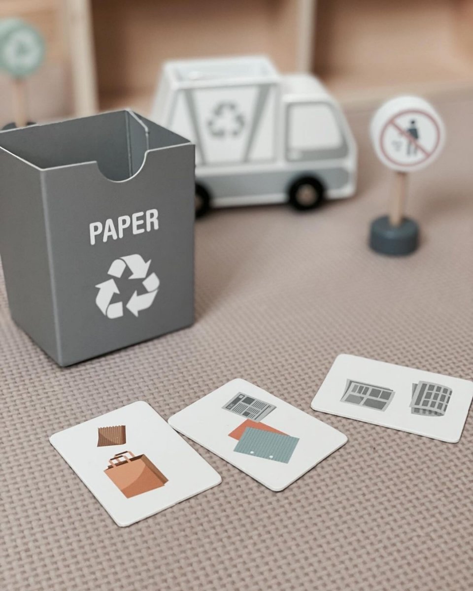 Drewniane centrum recyklingu