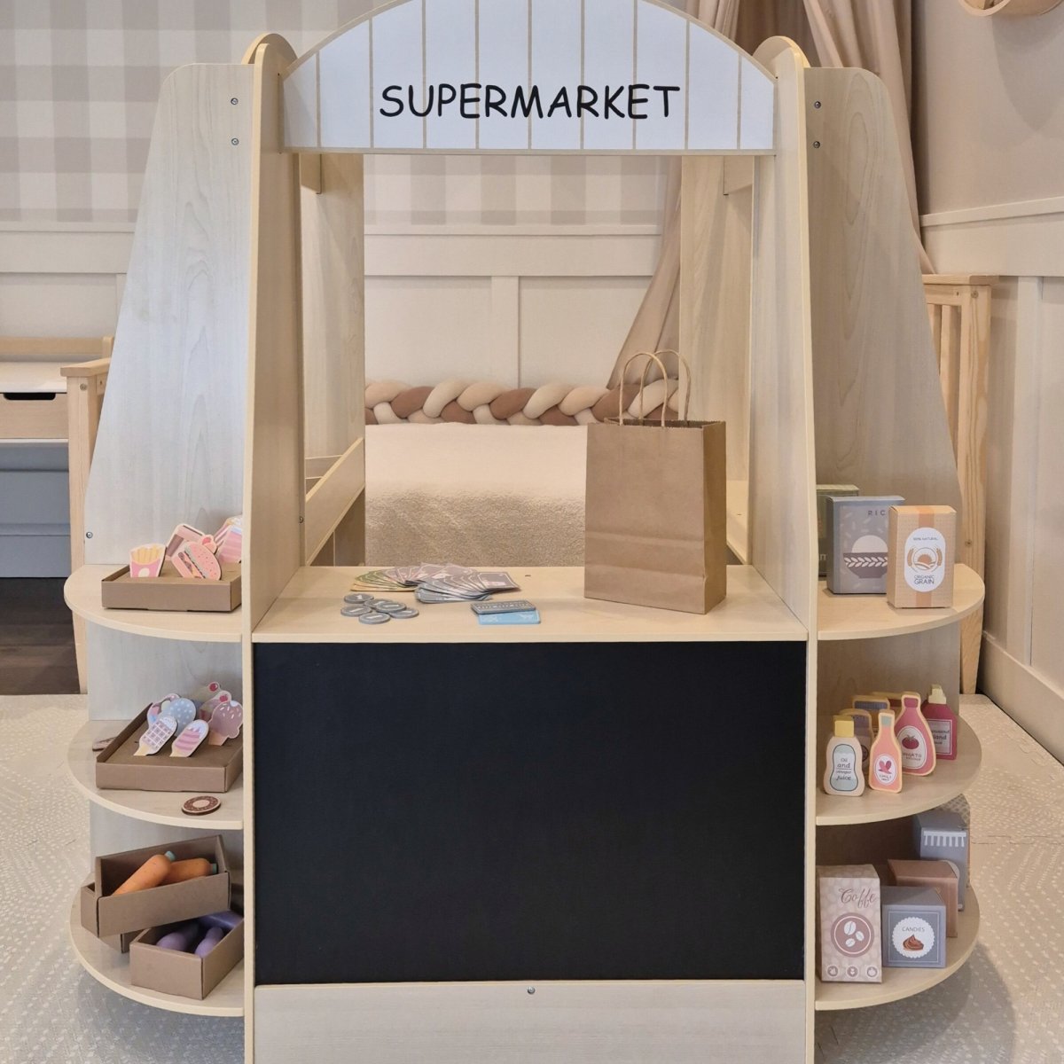 Duży, drewniany sklep dla dzieci z tablicą - 91 elementów do zabawy w zakupy!
