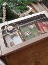 BOX zestaw drewnianych domków biały/khaki/czerwony