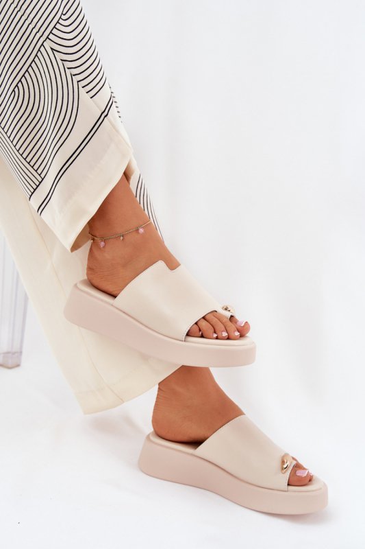 Sandał Klapki Model Saqesse MANO777 Beige - Step in style