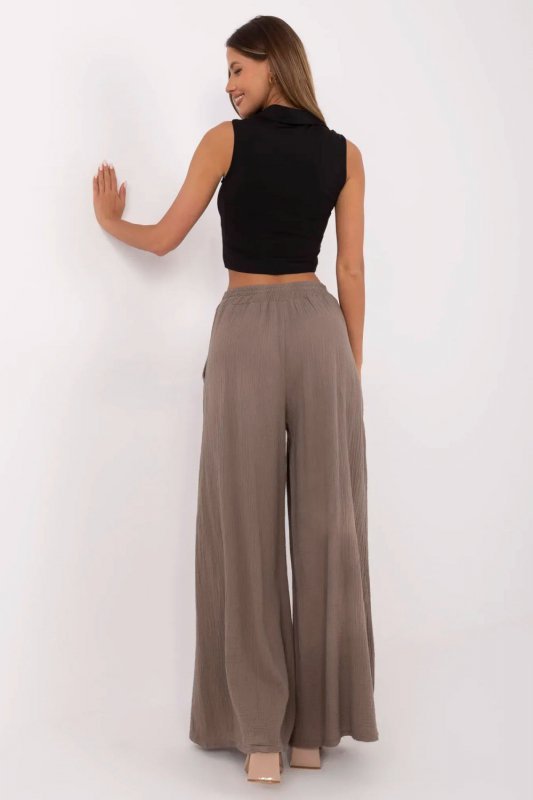 Spodnie Damskie Model MI-SP-2563.84 Brown - Italy Moda