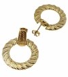 goldene Ohrringe aus Edelstahl