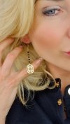 goldene Ohrringe aus Edelstahl