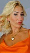 gold earrings made of stainless steel
