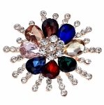 элегантная золотая брошь