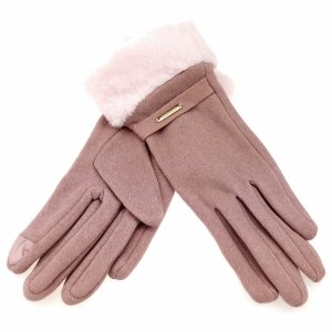 Warm and pleasant fingerless gloves for the winter