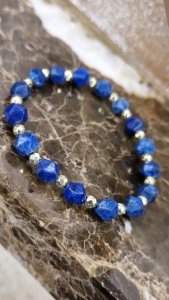 2331L Bransoletka naturalny kamień jaspis na gumce jubilerskiej