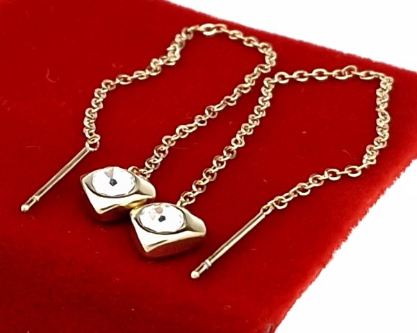 goldene Ohrringe aus Edelstahl