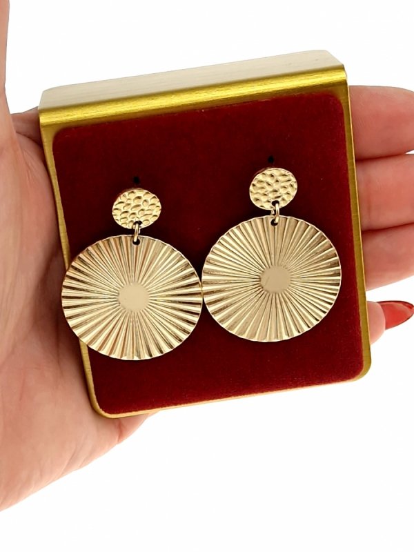goldene Ohrringe aus Edelstahl
