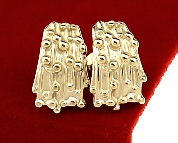 goldene Ohrringe aus Edelstahl