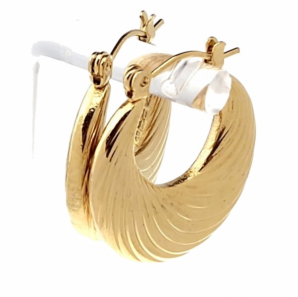 goldene Ohrringe aus Edelstahl
