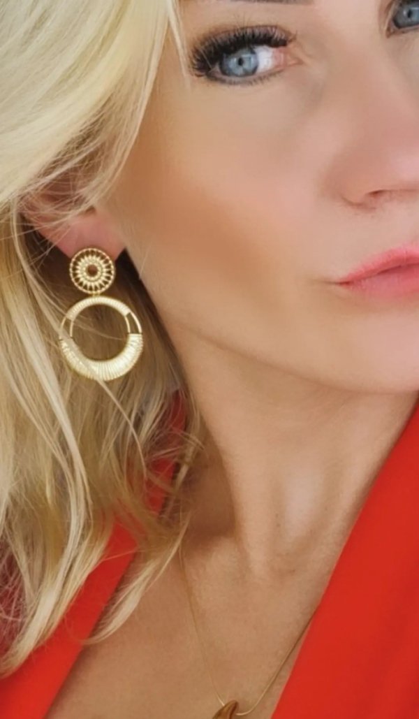 goldene Ohrringe aus Edelstahl