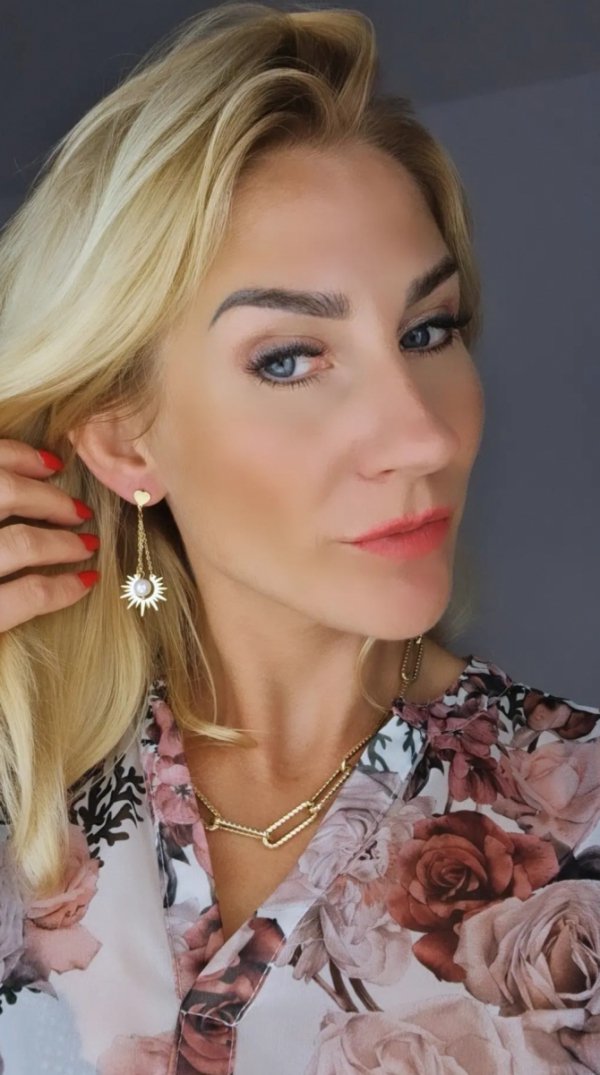 goldene Ohrringe aus Edelstahl