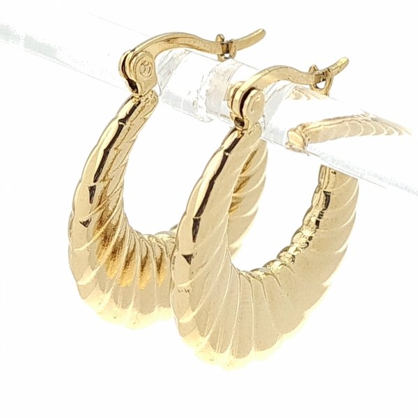 goldene Ohrringe aus Edelstahl