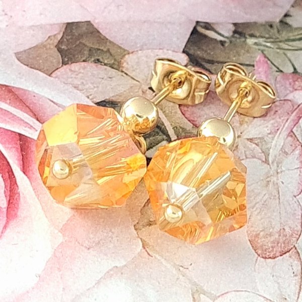 goldene Ohrringe aus Edelstahl