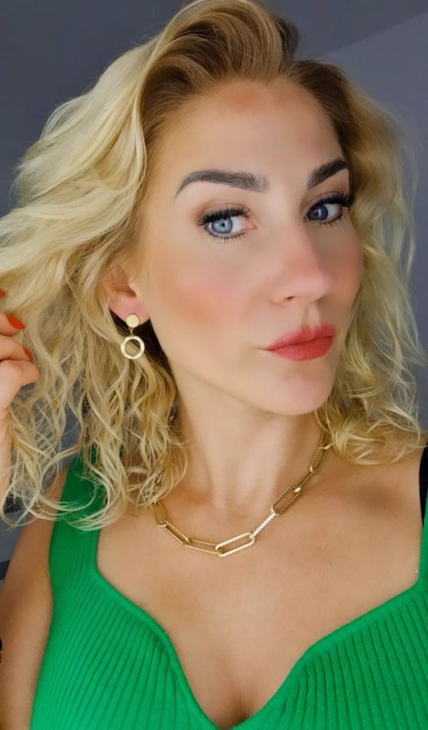 goldene Ohrringe aus Edelstahl