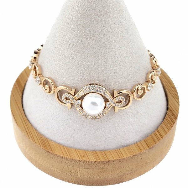 gold bracelet for a gold-plated leg