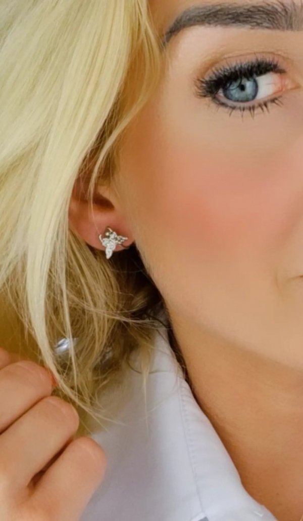 gold earrings made of stainless steel