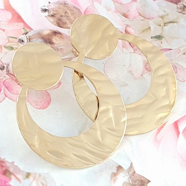 gold earrings made of stainless steel