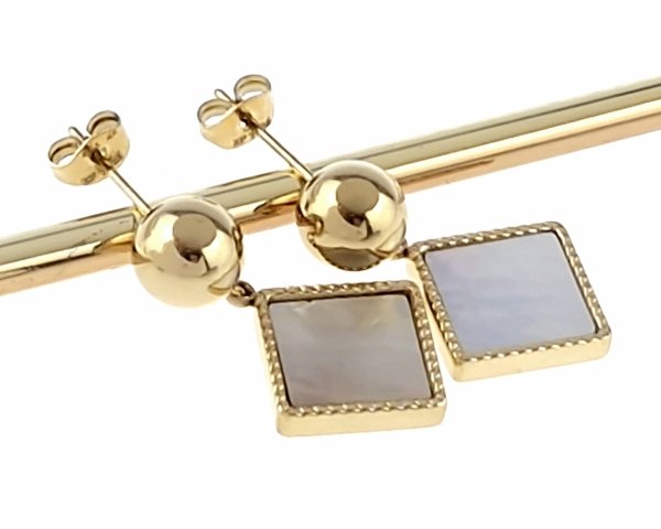 gold earrings made of stainless steel