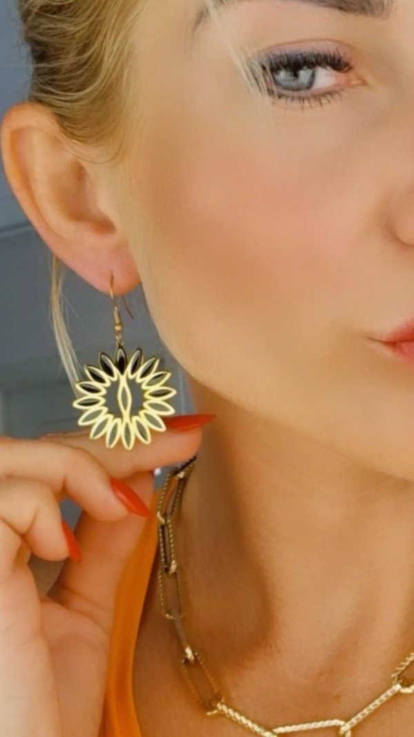 gold earrings made of stainless steel