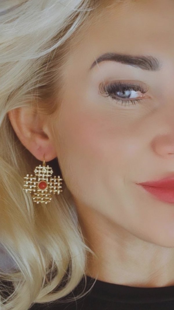 gold earrings made of stainless steel