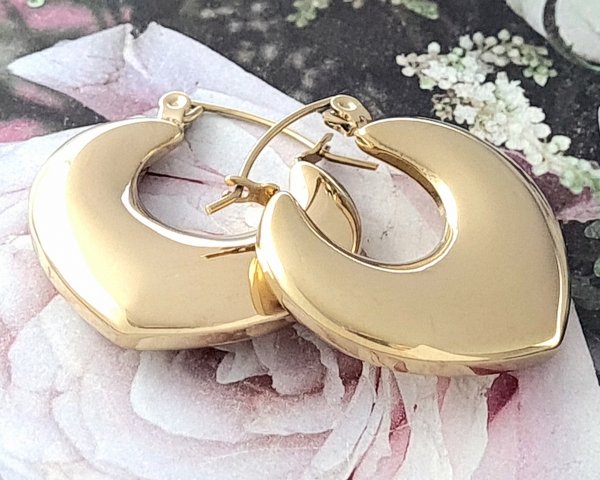 gold earrings made of stainless steel